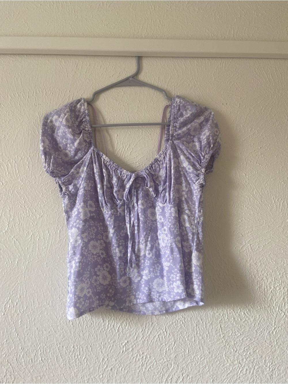 Lavender Floral Puff-Sleeve Women’s Cropped Top